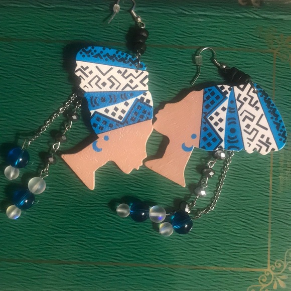 love, Savvy African Queen Inspired Earrings - Picture 1 of 2